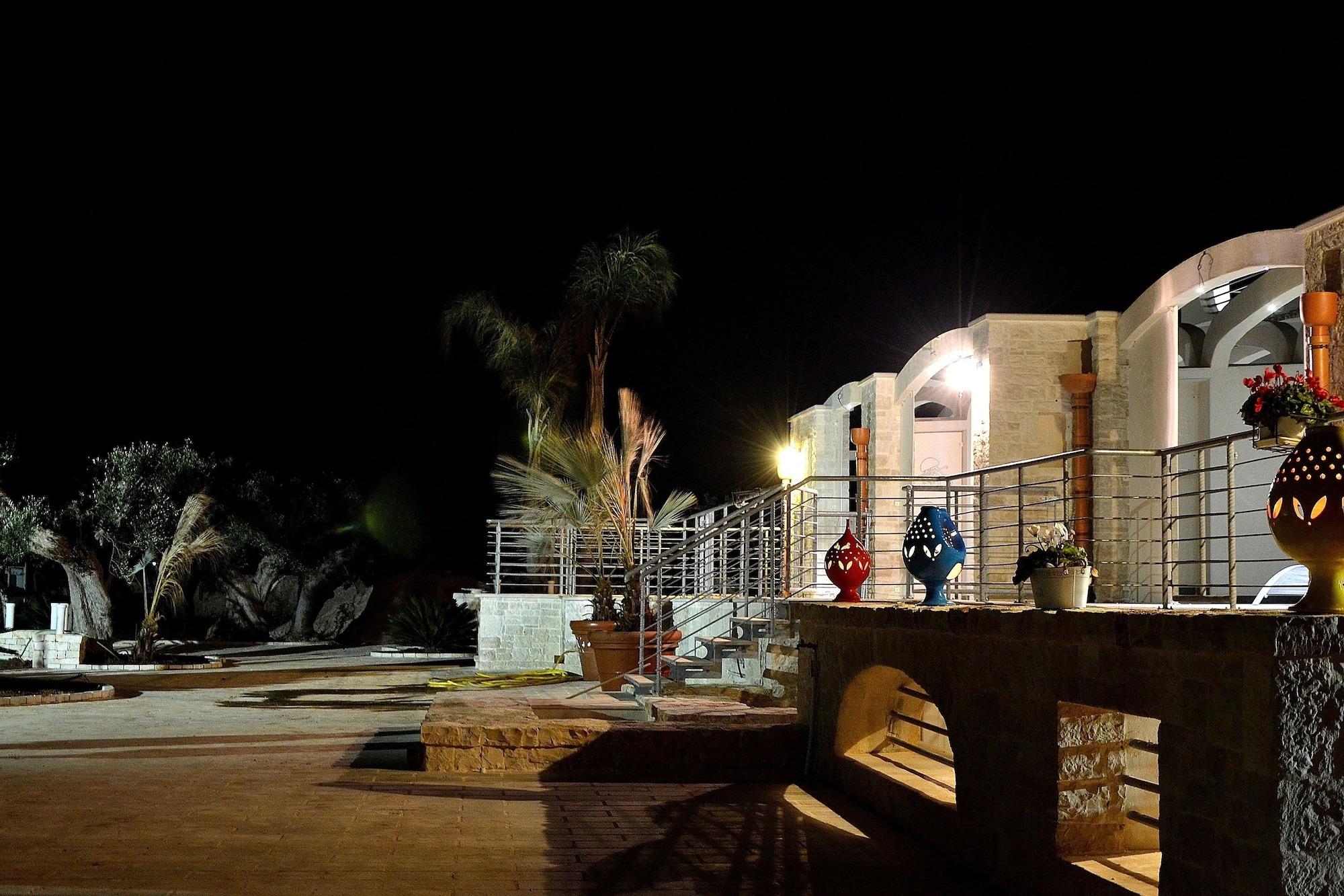 Hotel Casale Porto Contessa Polignano a Mare Esterno foto