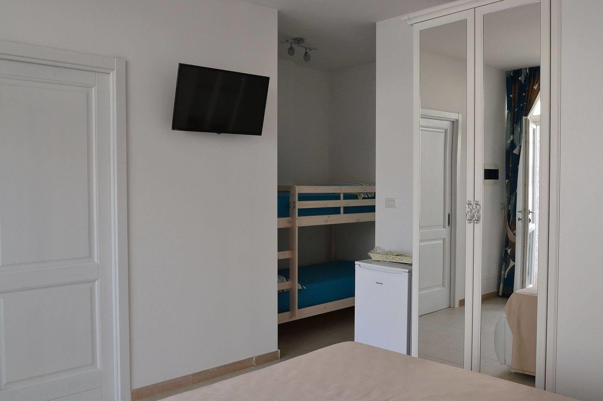 Hotel Casale Porto Contessa Polignano a Mare Esterno foto